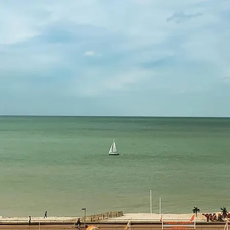 Residence Le Concorde Avec Sa Vu Mer Et Terre *